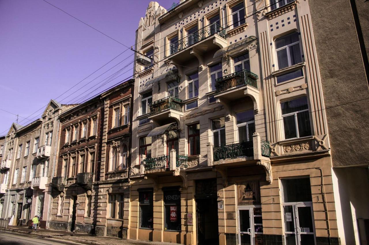 Dimitris Apartment Lviv Exteriör bild