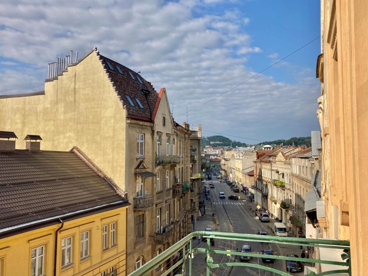 Dimitris Apartment Lviv Exteriör bild